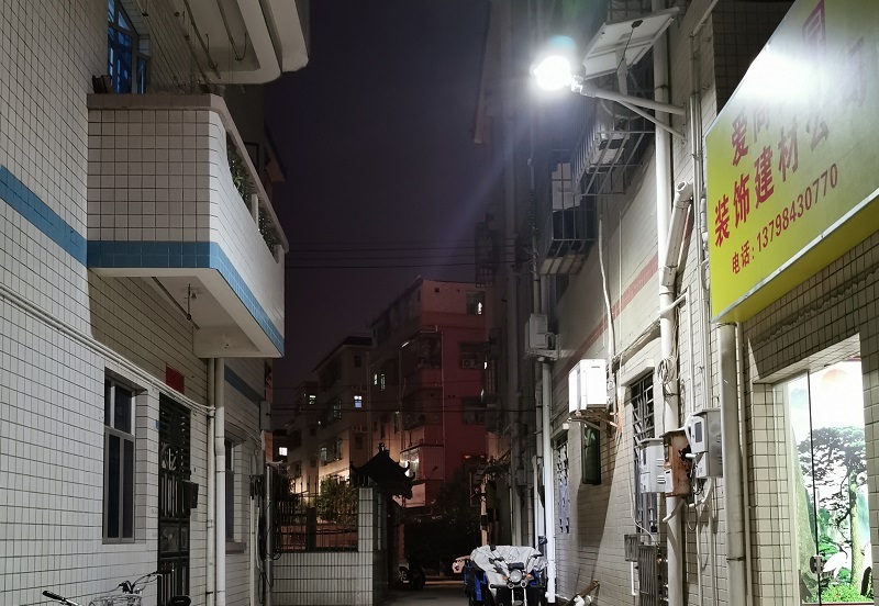 保障中大功率太陽能路燈的持續(xù)供電穩(wěn)定性